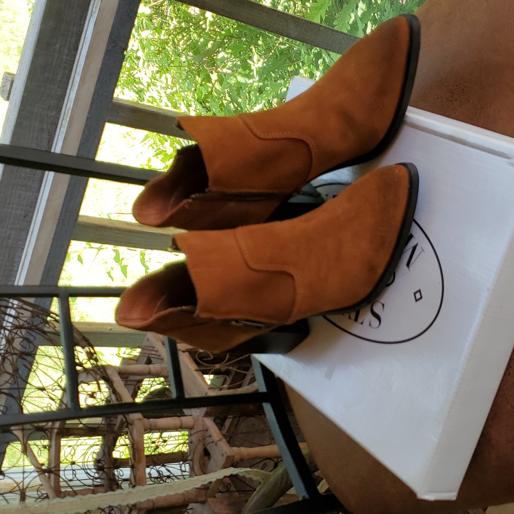 Steve Madden Suede Leather Ankle Boots Size 6